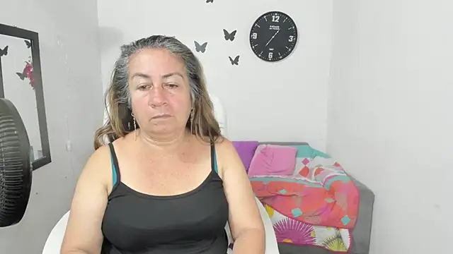 Snapshot of stepmother_105 chatting on 05-08-26, 06:12 stepmother 105 online show from 05-08-26, 06:12