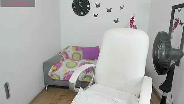 Snapshot of stepmother_105 chatting on 06-02-26, 06:19 stepmother 105 online show from 06-02-26, 06:19