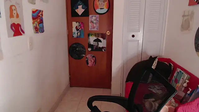 soynanabela28 online show from 11-15-25, 02:26