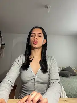 xlovelygirlx online show from 01-04-25, 09:09
