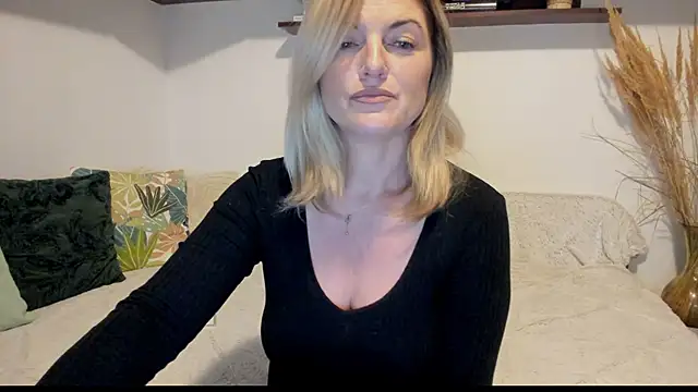 Jadore able online show from 11-08-25, 02:37