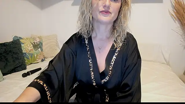 Jadore able online show from 11-28-25, 02:56