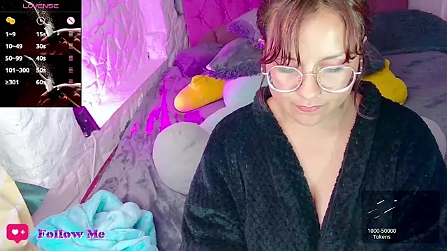 emma luna1986 online show from 03-01-25, 07:08