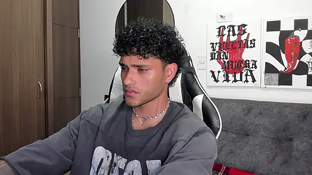 Alessandro Vanni online show from 01-08-26, 02:17