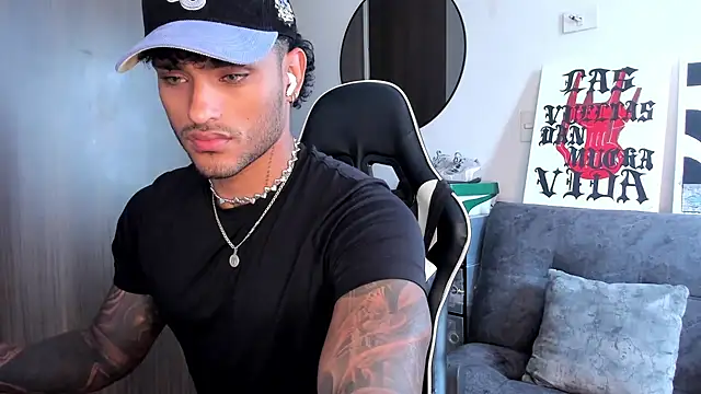 Alessandro Vanni online show from 10-06-25, 01:34