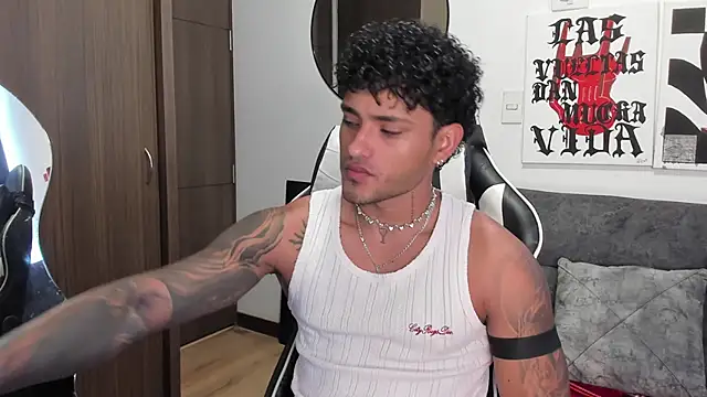 Alessandro Vanni online show from 01-15-26, 01:47