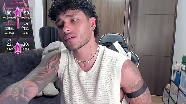 Alessandro Vanni online show from 11-08-25, 02:37