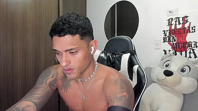 Alessandro Vanni online show from 06-19-26, 12:16