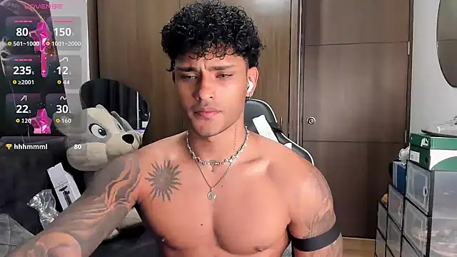 Alessandro Vanni online show from 10-27-25, 01:17