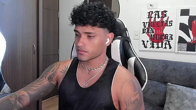 Alessandro Vanni online show from 12-22-25, 03:34