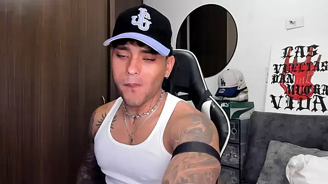 Alessandro Vanni online show from 09-10-25, 02:21