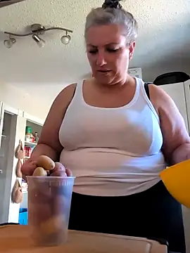 Canadian BBW online show from 04-16-26, 07:47