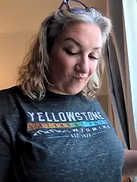 Canadian BBW online show from 05-06-26, 08:46