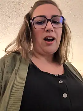 Canadian BBW online show from 10-14-25, 06:52