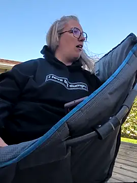 Canadian BBW online show from 04-22-26, 09:32