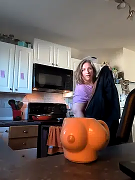 Canadian BBW online show from 02-08-26, 10:40