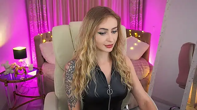 Snapshot of GraceCandy chatting on 05-11-26, 02:45 GraceCandy online show from 05-11-26, 02:45