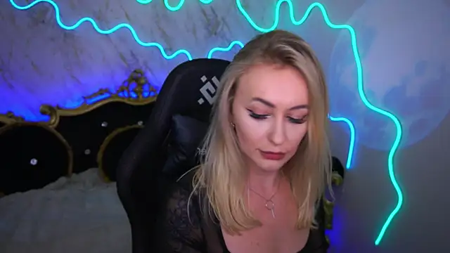Snapshot of GraceCandy chatting on 03-19-25, 12:15 GraceCandy online show from 03-19-25, 12:15