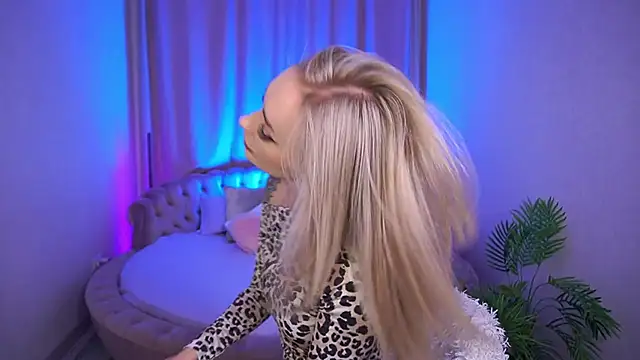 GraceCandy online show from 10-28-25, 09:36