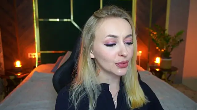 Snapshot of GraceCandy chatting on 03-04-25, 11:11 GraceCandy online show from 03-04-25, 11:11