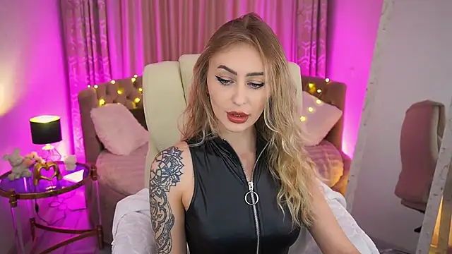 Snapshot of GraceCandy chatting on 05-11-26, 01:56 GraceCandy online show from 05-11-26, 01:56