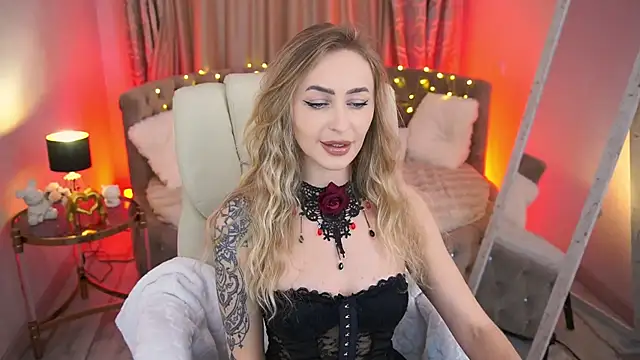 Snapshot of GraceCandy chatting on 05-18-26, 02:22 GraceCandy online show from 05-18-26, 02:22