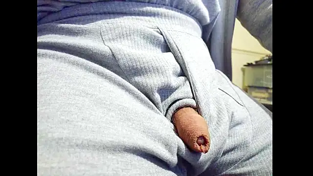 hairyuncut00 online show from 03-26-26, 05:00