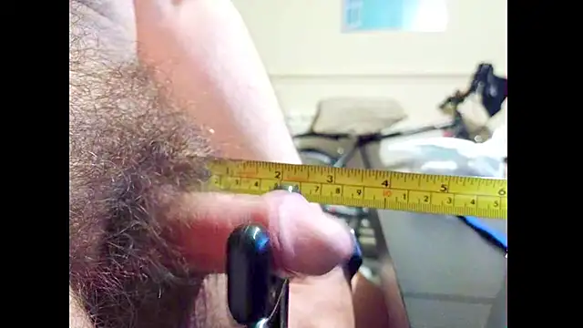 hairyuncut00 online show from 07-07-26, 06:00