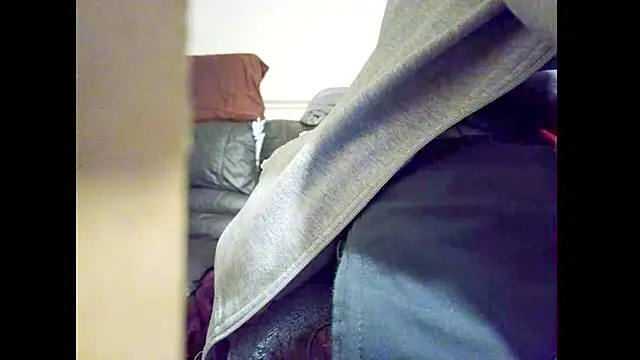 hairyuncut00 online show from 03-23-26, 07:25