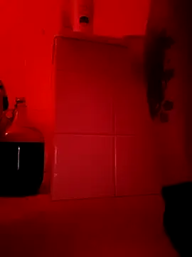 Snapshot of Misspadrona88 chatting on 09-27-25, 10:05 Misspadrona88 online show from 09-27-25, 10:05