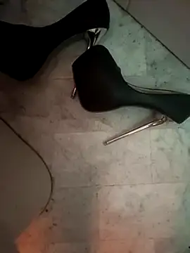 Snapshot of Misspadrona88 chatting on 09-13-25, 10:43 Misspadrona88 online show from 09-13-25, 10:43