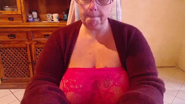 MISS LINDAH online show from 02-18-26, 06:22