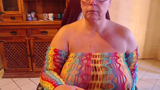 MISS LINDAH online show from 04-04-26, 05:36