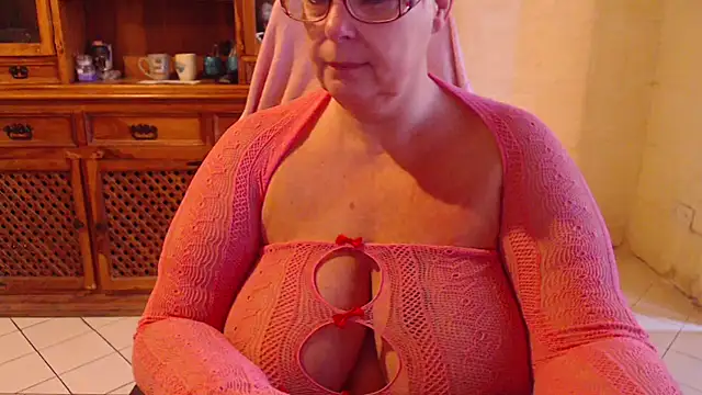 MISS LINDAH online show from 10-21-25, 05:40