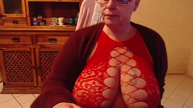 MISS LINDAH online show from 04-01-26, 05:09