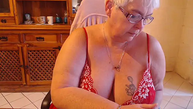 MISS LINDAH online show from 02-25-25, 06:14