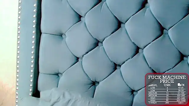 Imannejulienne online show from 11-10-25, 01:32