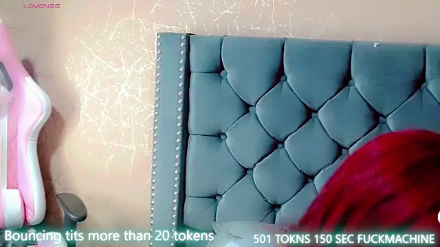 Snapshot of Imannejulienne chatting on 03-12-25, 01:03 Imannejulienne online show from 03-12-25, 01:03