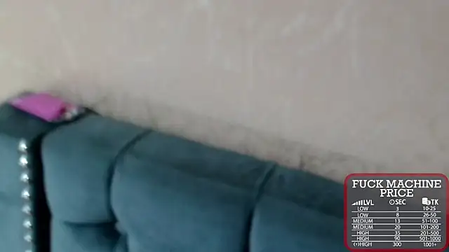 Snapshot of Imannejulienne chatting on 10-19-25, 11:07 Imannejulienne online show from 10-19-25, 11:07