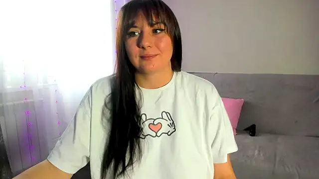 Snapshot of viki_love77 chatting on 05-21-26, 03:48 viki love77 online show from 05-21-26, 03:48