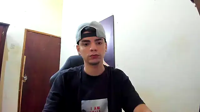 Snapshot of dylancrugerx chatting on 12-22-24, 09:20 dylancrugerx online show from 12-22-24, 09:20