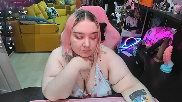 Softie Sofy online show from 07-06-26, 01:45