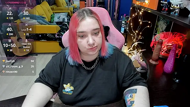 Softie Sofy online show from 03-22-25, 10:28