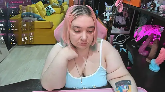 Softie Sofy online show from 06-06-26, 01:11