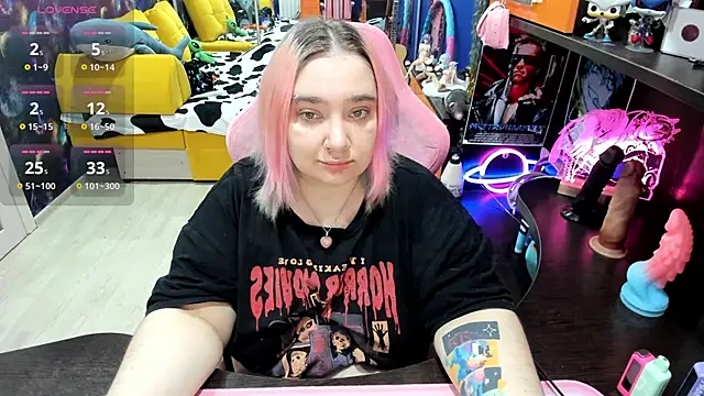 Softie Sofy online show from 11-13-25, 03:43