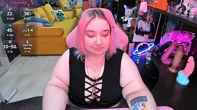 Softie Sofy online show from 06-13-26, 02:42