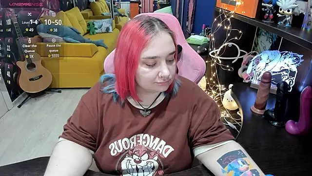 Softie Sofy online show from 03-18-25, 11:11