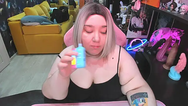 Softie Sofy online show from 07-01-26, 02:01