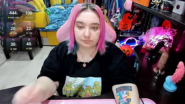 Softie Sofy online show from 10-26-25, 03:51