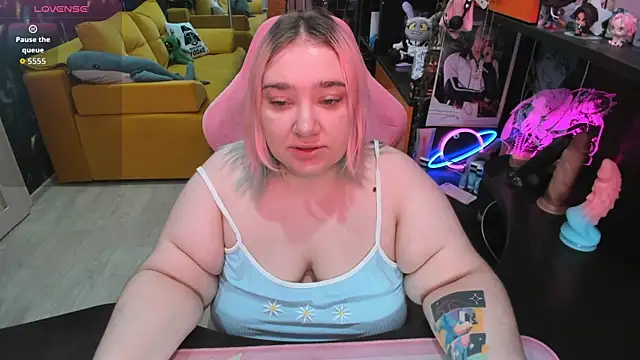 Softie Sofy online show from 07-08-26, 02:13